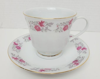 Vintage Porcelain Floral Hot Pink Fuchsia Teacup & Saucer Gold Trim 5 STARS