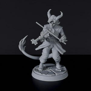 Tiefling Barde männlich DnD inspiriert Fantasy DnD Tabletop RPG Mini Tolle Miniatur Geschenkidee für Dungeon and Dragons Fans Malerei Resin Figur