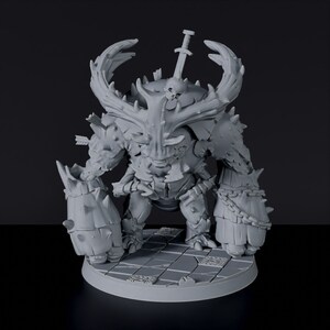 May include: A gray, 3D-printed fantasy creature figurine. The figure has large, spiky armor, a horned head, and a sword. The creature stands on a circular base with a tiled floor design. A skull is on the creature's head.