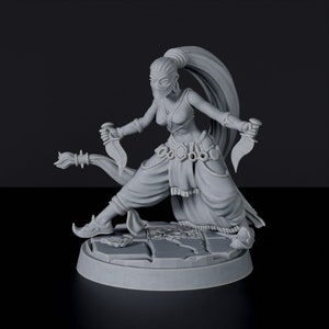 Human Female Rogue DnD inspired Fantasy DnD Tabletop RPG Mini Great Miniature Gift Idea for Dungeon and Dragons Fans Painting Resin Figure