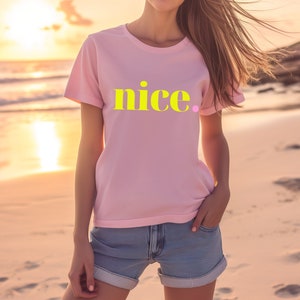 T-Shirt Nice, minimalistisches T-Shirt mt Slogan Pale Pink