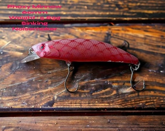 Leurre de pêche artisanal pour traquer les truites : "Eau de rose" - Imitation Rapala fait main