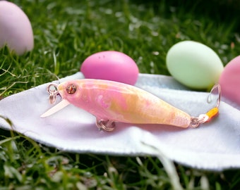 Artisanal fishing lure for trout - Unique 'Easter' edition