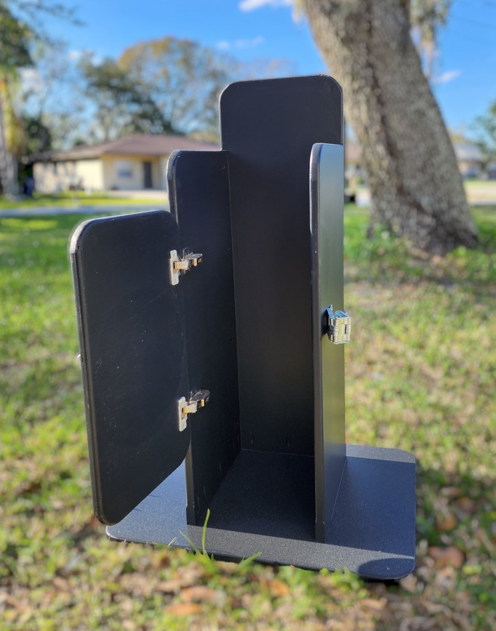 Bailey Chair for Dogs, High Chair for Dogs, Elevated Eating Chair for