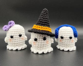 Tiny Ghosts Crochet pattern