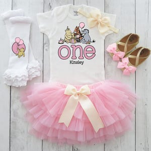 Conjunto clásico de Winnie the Pooh para el primer cumpleaños con tutú - Vestido vintage de Pooh para niña, vestido de primer cumpleaños para niña, tutú de cumpleaños para bebé de un año imagen 6