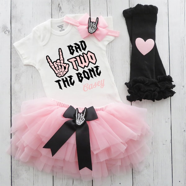 Bad TWO the Bone Birthday Outfit in lichtroze en zwart - rockmuziek thema verjaardag, 2e verjaardag meisje, roze zwart, tattoo, geboren twee rock