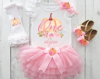 Tenue d'anniversaire citrouille fleurie pour bébé fille avec body à volants - 1er anniversaire de fille citrouille, éclat de gâteau, orange pastel et rose