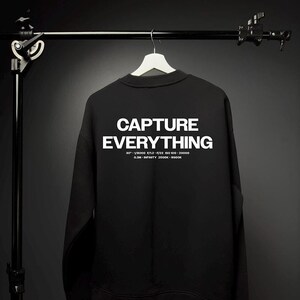 Suéter con cuello redondo para fotografía, regalo para fotógrafos, suéter con cuello redondo divertido para fotógrafos, suéter con cuello redondo para amantes de las cámaras, ropa de fotografía, Capture Everything