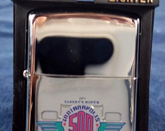 Accendino Zippo U.S.A. Classic del 1995, 79ª edizione della 500 Miglia di Indianapolis.