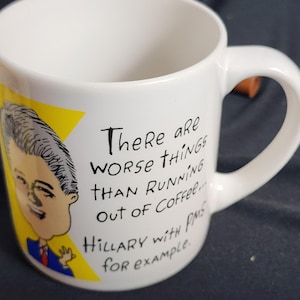 Caneca de café Bill Clinton: Saudações de papel reciclado, caneca de cerâmica de 12 onças em caixa de presente