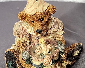 Boyds Bears & Friends Bailey's Birthday Style #2014 Figurine