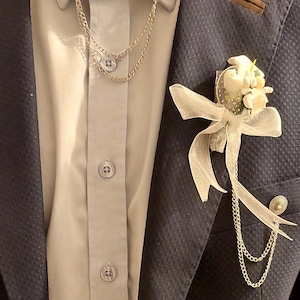 Groom White Boutonniere And Jacket Chain,Wedding floral boutonniere,Groomsman buttonhole,Groom burgundy boutonnière,Prom buttonhole, Wedding