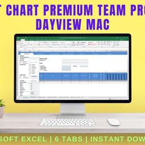 以下が含まれることがあります： 「GANTT CHART PREMIUM TEAM PROJECT DAYVIEW MAC」というタイトルのガントチャートスプレッドシートが表示されたコンピューターモニター。スプレッドシートはMicrosoft Excelで作成されており、6つのタブがあります。モニターの下には「MICROSOFT EXCEL | 6 TABS | INSTANT DOWNLOAD」というテキストが表示されています。
