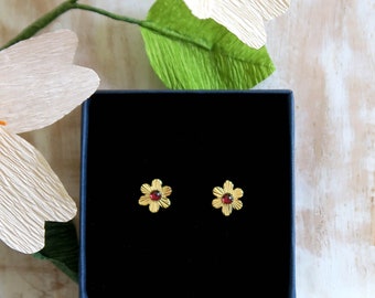 Garnet buttercup flower earrings jewelry made in France