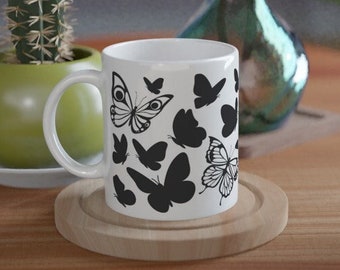 Ceramic mug with elegant butterfly pattern - Perfect gift for nature lovers