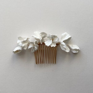 EMMA HAIRCOMB Bridal hair Accessories, Bridal comb, Flower Comb, Porcelain Flower Comb image 4