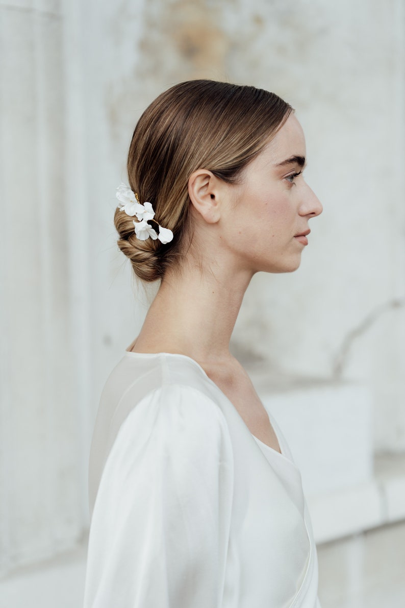 EMMA HAIRCOMB Bridal hair Accessories, Bridal comb, Flower Comb, Porcelain Flower Comb image 2