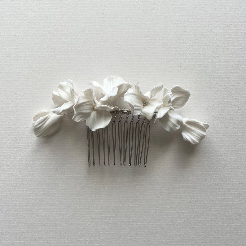 EMMA HAIRCOMB Bridal hair Accessories, Bridal comb, Flower Comb, Porcelain Flower Comb image 5