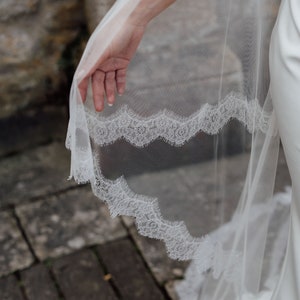GIGI LACE VEIL Chantilly lace two-tier wedding veil image 2