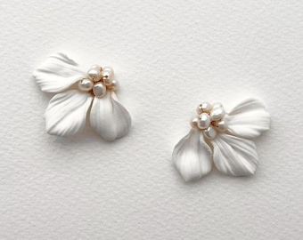 Lyla Pearl Stud Earrings | Ceramic flower wedding earrings