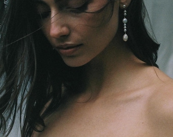 Leni Drop Earrings | Freshwater pearl wedding earrings