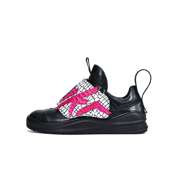 Black shoes streetwear hot sale