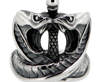 Anel de cobra dupla. Joia em prata de lei com serpentes.