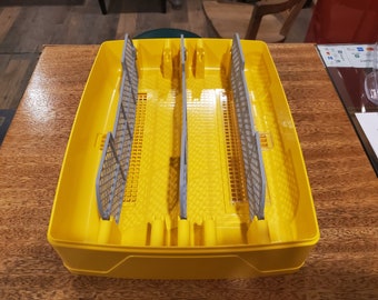 Brinsea Ovation 28 EX Incubator Divider – Hatching Separator