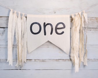 Une bannière chaise haute, décoration bohème pour 1er anniversaire, bannière premier anniversaire, baby shower, bannière chaise haute d'anniversaire, fanion smash de gâteau