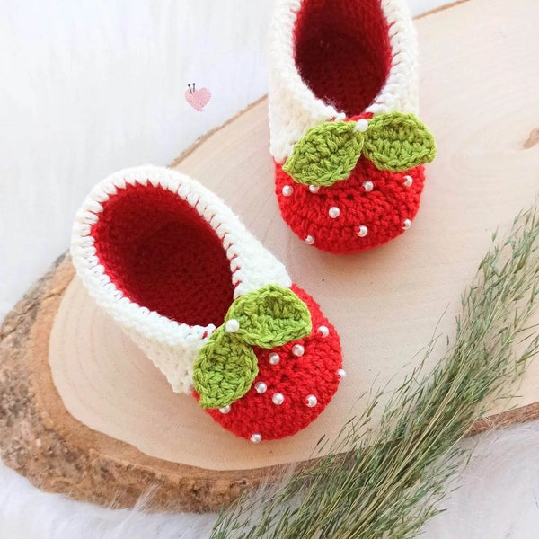 Gehäkelte Babyschuhe, Neugeborenen Hausschuhe, Babyschuhe Mädchen, Neugeborenen Geschenk für Baby, Einzigartiges baby Geschenk, Handgestrickte Erdbeere Booties, Frühchen,