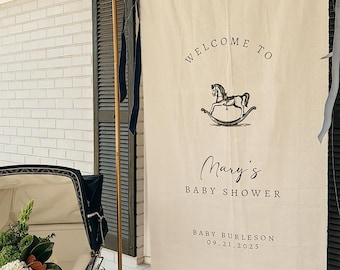 Konik na biegunach, spersonalizowany znak na baby shower, materiałowy znak na baby shower, napis „Witaj, kochanie”, dekoracje na baby shower, tabliczka powitalna na baby shower,