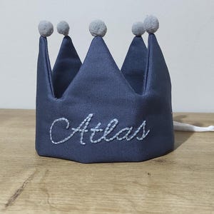 Corona ricamata a mano per compleanni dei bambini, corone di compleanno, souvenir personalizzato per il primo compleanno e occasioni speciali, cappello da festa