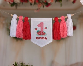 Striscione per seggiolone con fragole, primo compleanno di una bambina, ghirlanda di fragole, striscione per seggiolone, decorazione per feste a forma di frutta, stampabile in digitale 0399 - Italia