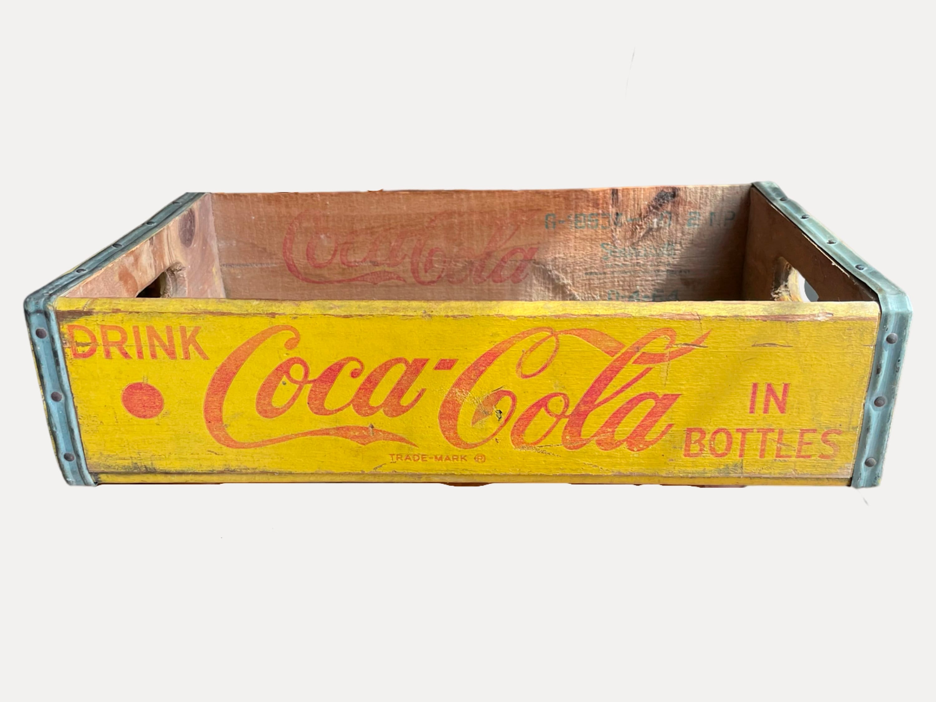 Vintage Wooden Bottle Crate Divided Storage Box Wall Hanging Shelf