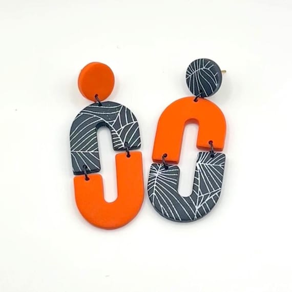 HALLOWEEN WEB EARRINGS