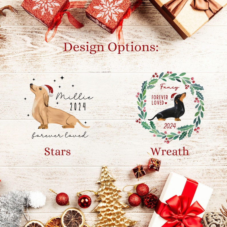K&ouml;nnte beinhalten: Zwei Weihnachtsbaumschmuck-Designs mit einem Dackel, der einen Weihnachtsmann-Hut tr&auml;gt. Das erste Design zeigt einen Dackel mit Sternen und dem Text "Millie 2024 forever loved". Das zweite Design zeigt einen Dackel in einem Kranz mit dem Text "Fancy FOREVER LOVED 2024".