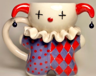 Taza de payaso adorable - Taza de café de cerámica hecha a mano, taza de té kawaii, cerámica única, regalo de Navidad, taza personalizable