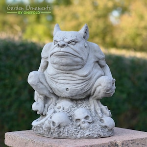 Large Sitting Gargoyle Garden Ornament Skull- Best Quality Highly Detailed Garden Ornaments Halloween Decoration Pillar Caps