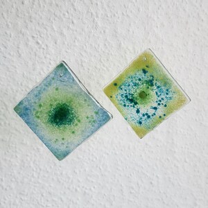 kleine Sonnenfänger, Geschenkanhänger aus Glas grün pistazie blau