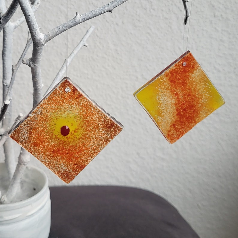 kleine Sonnenfänger, Geschenkanhänger aus Glas orange gelb rot