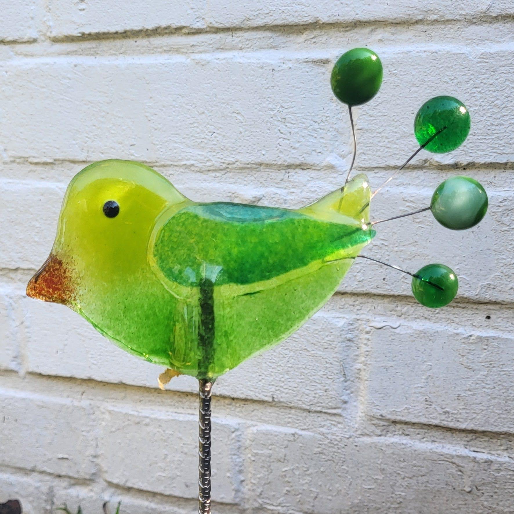 Handgefertigter Gartenstecker Aus Glas – Vogelfigur Auf Metallstift Für Dekorative Außenbereiche