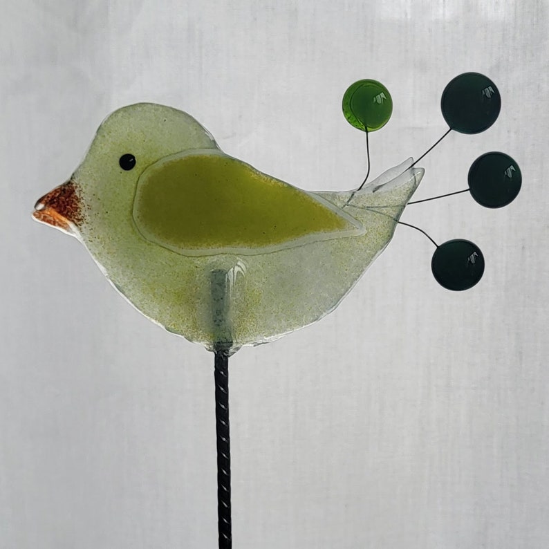 Vogel aus Glas, Gartenstecker Glasvogel als fröhliche Dekoration für Garten Balkon oder auf der Terrasse weiß pistazie