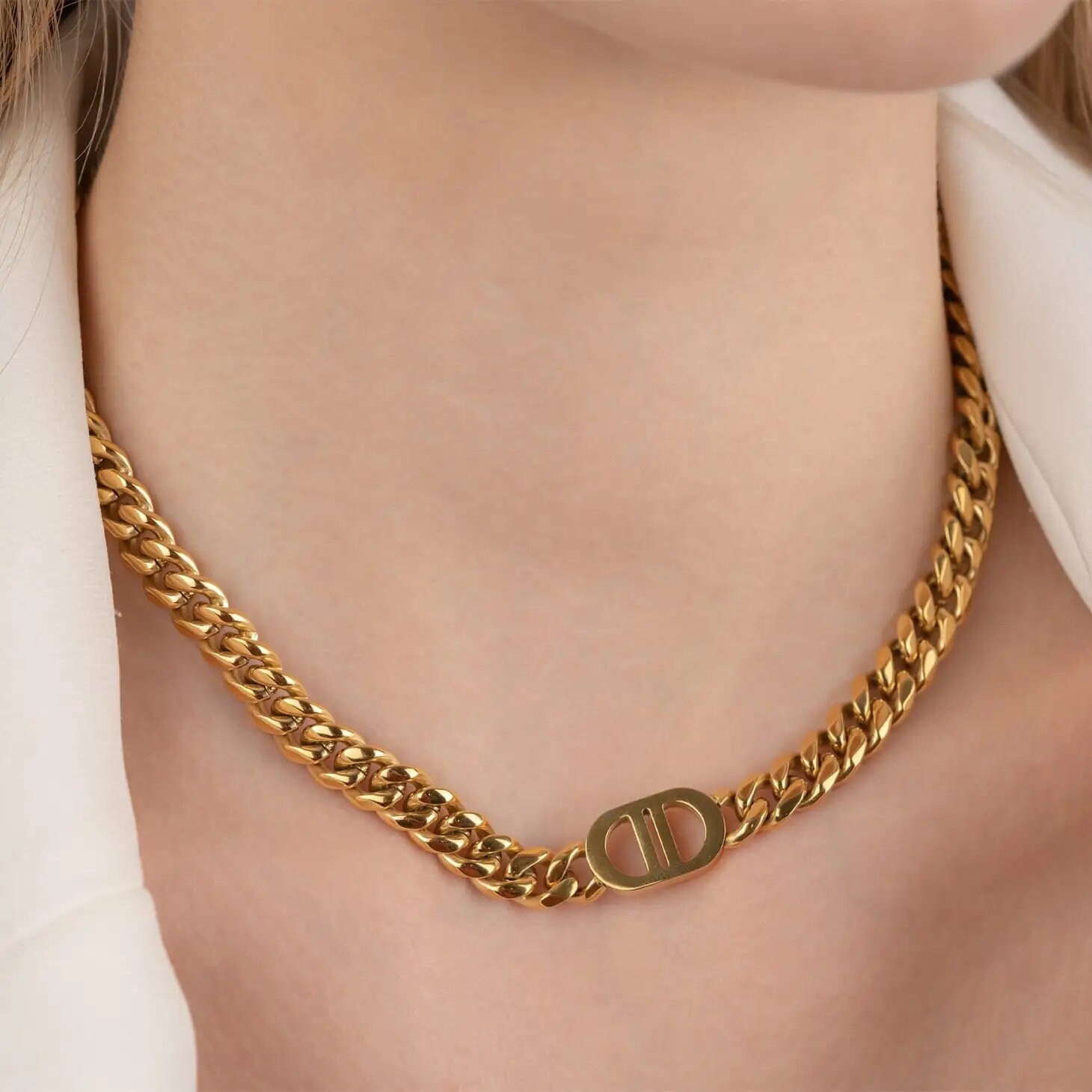Cd gold on sale chain necklace