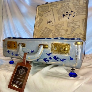 Jane Eyre and Bluebirds Pet Bed