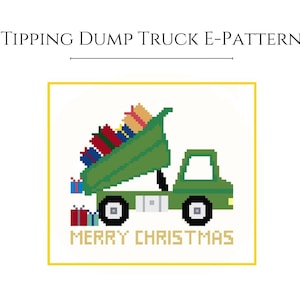 Könnte beinhalten: Ein grüner Spielzeug-Kipplaster mit einer hochgeklappten Ladefläche, die mit bunten, verpackten Geschenken gefüllt ist. Der Laster hat schwarze Räder und eine weiße Fahrerkabine. Der Text "Merry Christmas" ist unter dem Laster gedruckt.