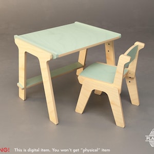 Könnte beinhalten: Ein kleiner Tisch und Stuhl für Kinder aus hellem Holz. Die Tischplatte und der Stuhlsitz sind hellgrün. Das Set hat ein schlichtes, modernes Design und ist für Kinder geeignet.