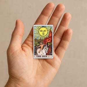 Tarot Rider Waite Miniatura 1.25 "x 2.13" Edición restaurada 300 DPI · 78 cartas + Reverso Rosas y Lirios · PDF + PNG · Guía + Uso Comercial