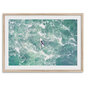 Fine Art Paddle Out Surfing Druck - Antenne Surfbrett Strand Fotografie, Ozean Wandkunst, gerahmtes Surf Poster für Strandhaus oder Wohnkultur