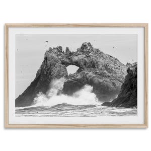 Impresión fotográfica artística de olas oceánicas en blanco y negro - Arte mural de playa del Pacífico Noroeste, póster enmarcado con paisaje oceánico melancólico de California para decoración del hogar